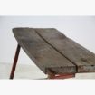Afbeeldingen van kleine ijzeren werkbank met werkblad van 48 breed en 144 cm lang 