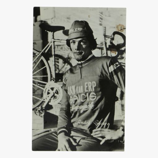 Afbeeldingen van foto wielerploeg 1975 " jan van erp - saicis" 
